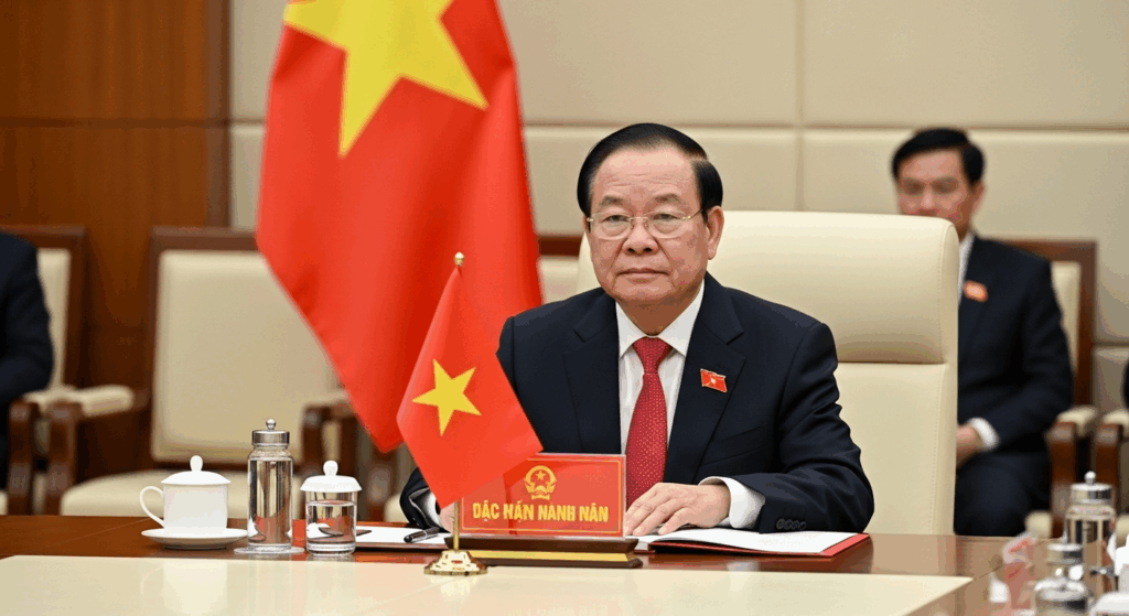 Lê Quang Huy: Chặng Đường Sự Nghiệp Và Những Đóng Góp Cho Đất Nước